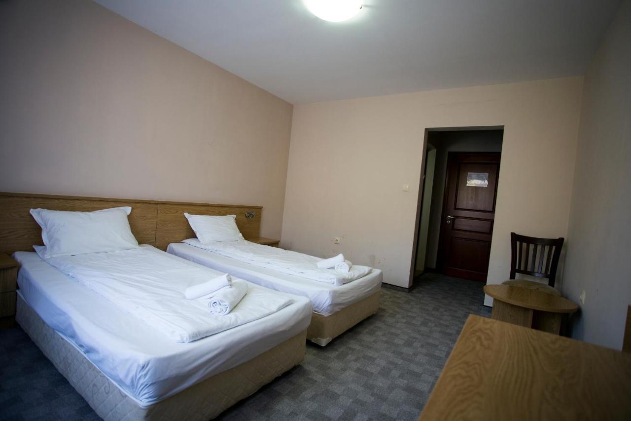 Family Prim Hotel Sandanski Exterior photo