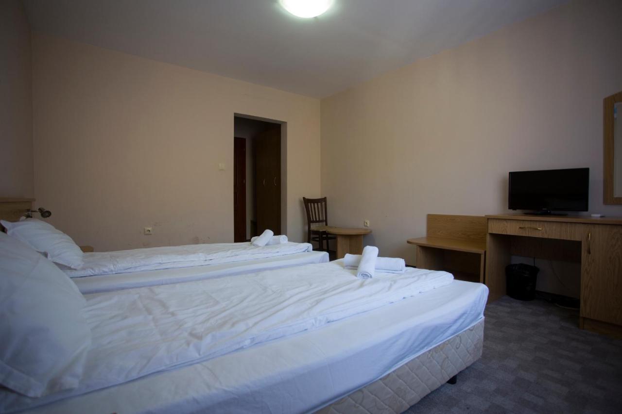 Family Prim Hotel Sandanski Exterior photo