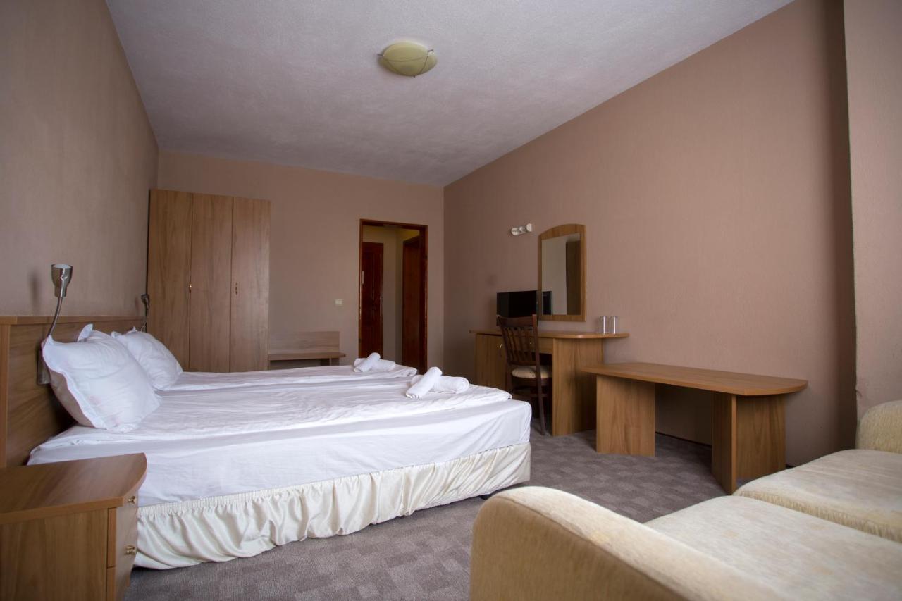 Family Prim Hotel Sandanski Exterior photo