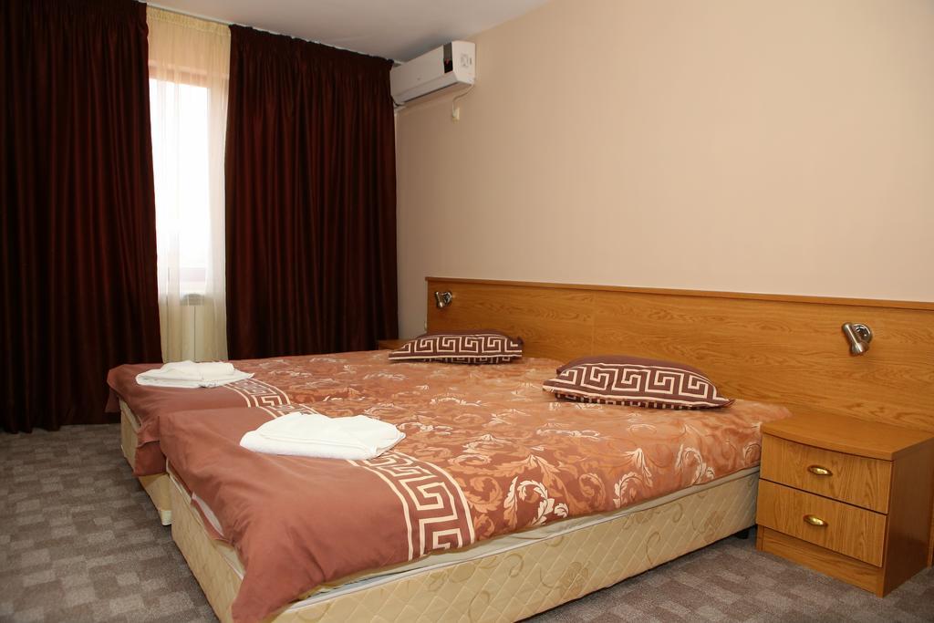 Family Prim Hotel Sandanski Exterior photo