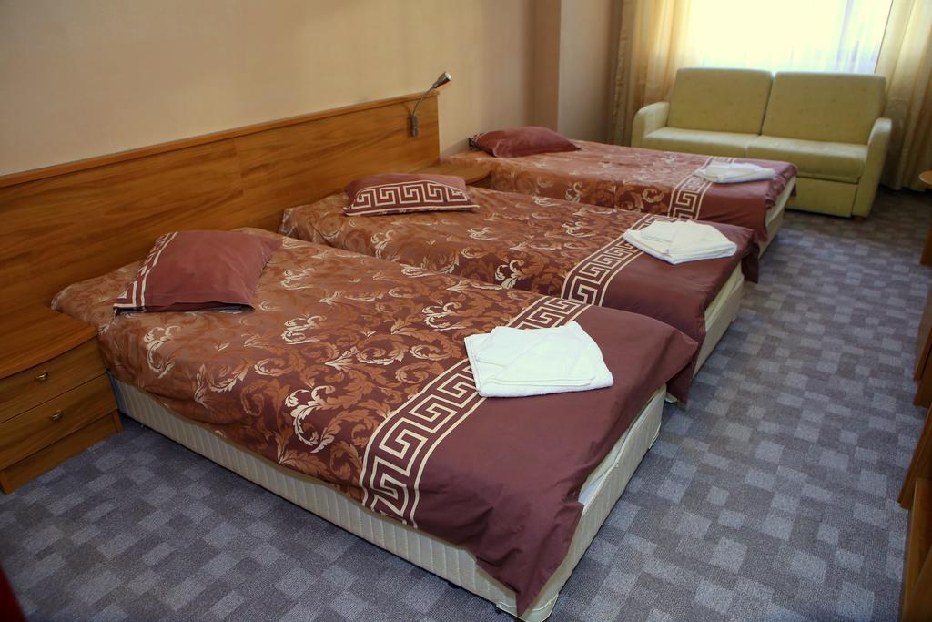 Family Prim Hotel Sandanski Exterior photo