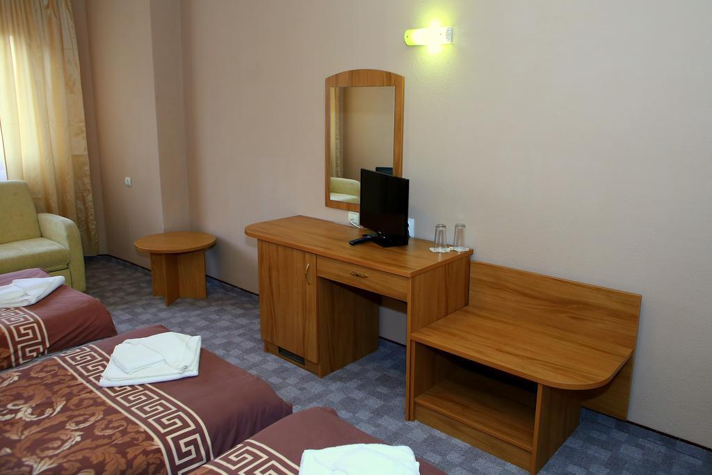 Family Prim Hotel Sandanski Exterior photo
