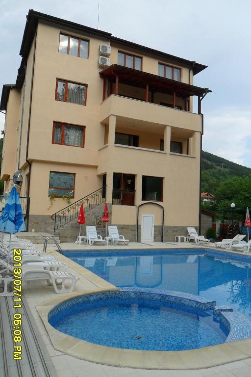 Family Prim Hotel Sandanski Exterior photo